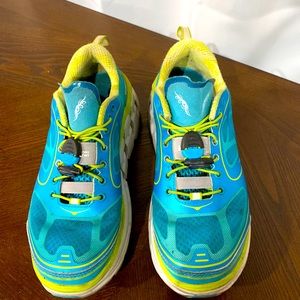 Women’s Hoka One Conquest shoes